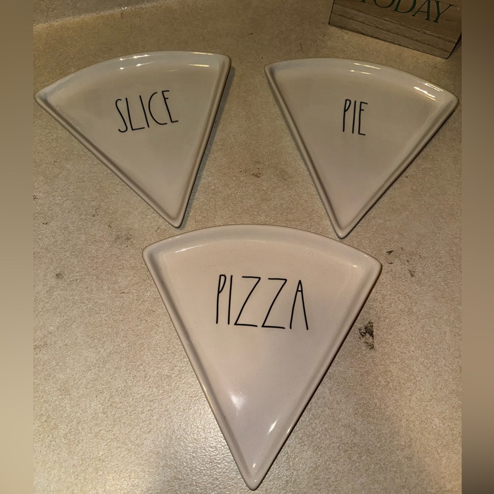 Rae Dunn Cream & Black Pizza Slice Trinket Plates Set - 3